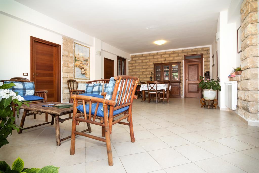 La Rosa Del Deserto Bed and Breakfast Scicli Εξωτερικό φωτογραφία